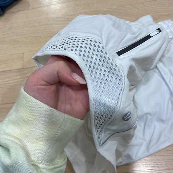 Lululemon reflective shorts - Picture 3 of 4